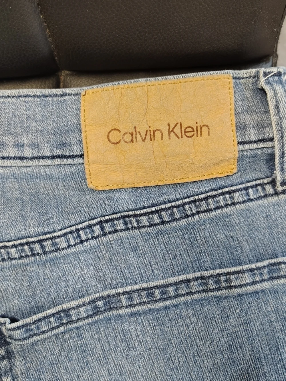 Calvin Klein Men’s Light Blue Straight Jeans 32 X 32